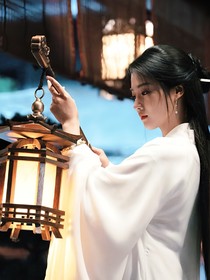 書卷一夢：他的金絲雀