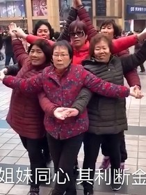 激戰(zhàn)奇輪但面具的奇輪人