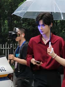 余宇涵是條小魚兒