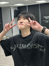 all奇：我丟，兄弟他是我的！你不準搶！