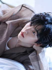 邊伯賢……緋