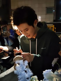 董寶石：執(zhí)子之手