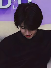 我才不要當(dāng)你哥哥