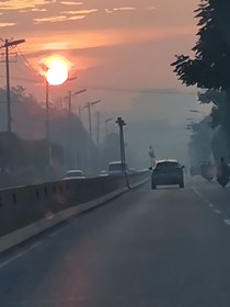 凹凸：白天茍且偷生晚上大打出手！