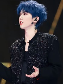 馬嘉祺和他的羽羽小嬌妻