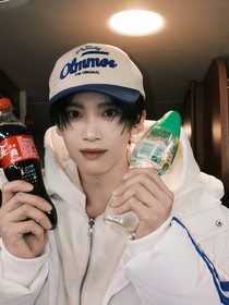 闫桉：星光与拿铁