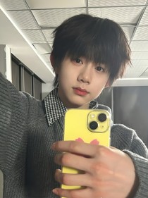 tf家族：祖?zhèn)靼自鹿猓瑘F(tuán)寵小師弟