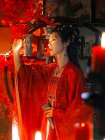 书卷一梦：看我表情行动