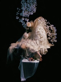 待此清涼月，可滌人間塵