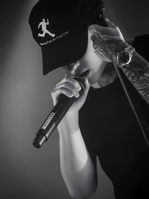 全Rapper：你这一点都不黑怕