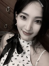 逆爱：岳姐，或许你需要女金主？