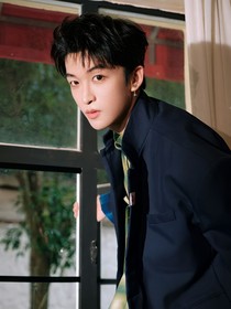 黄子弘凡：春光乍泄