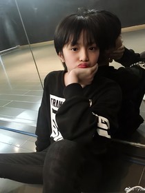 劉耀文：養(yǎng)兒防老