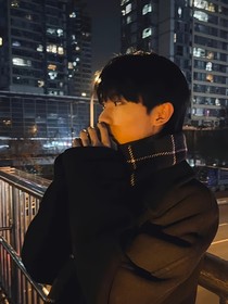 星子落在咖啡杯里