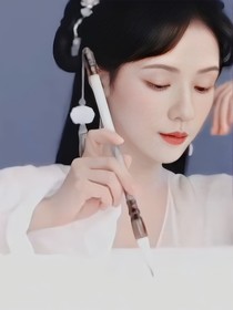 谁偷了帝君的莲藕人偶