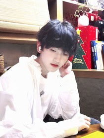 可甜可鹽的小青梅