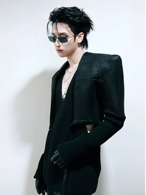 嚴(yán)浩翔：月吻心上人