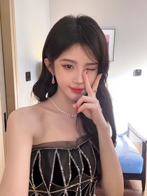 穿越開(kāi)局就是透明女明星！