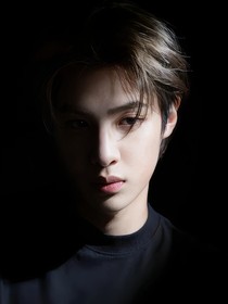 黄明昊：失眠夜
