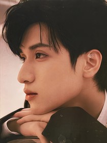严浩翔：阴湿疯狗咬红唇