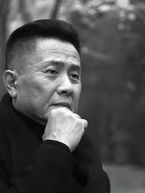带资进组后跟他好上了