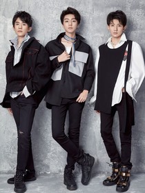 TFBOYS：三颗星与一个夏天