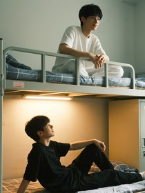 黑白上下鋪