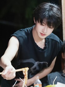朱志鑫：他的眉眼