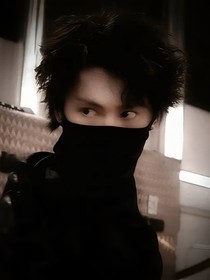 捕风追影：摇尾乞求