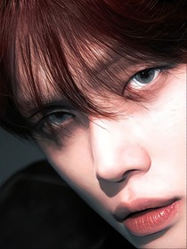 TXT：白月光她橫掃末世