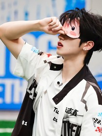 朱志鑫：你的暧昧男友他又吃醋了