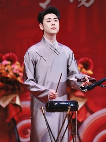 張?jiān)评祝禾胤N兵之銀月狼