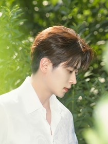 丞磊：星軌