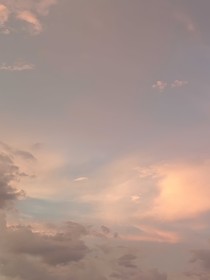 穿越回過去擁抱自己