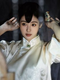 萬物生：穿成費文典的姐姐