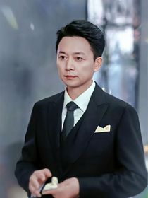 前承似君