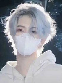 TFBOYS團(tuán)寵弟弟顧云庭的成長