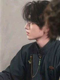 亂世紅伶：大佬們非要當我靠山