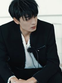 秦霄賢，人山人海中的心之所愛