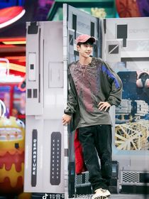 王一博：雙強