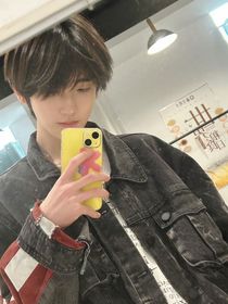 左奇函：瘋子與保姆