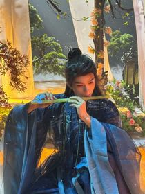 入青云：朝朝拾光兮