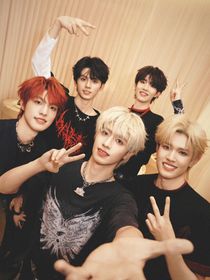 TOP：撩人姐姐别想逃