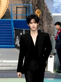 浩瀚鑫空：失忆阁主呆呆的