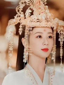 少年白马醉春风：卿月