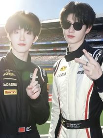 朱蘇：系統(tǒng)逼我給男神當(dāng)紅娘