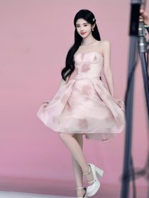 肖婧月的爱情历险记