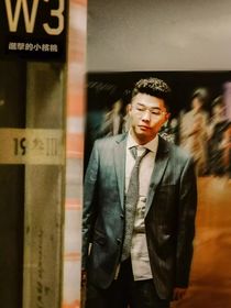 被角儿围观强吻后