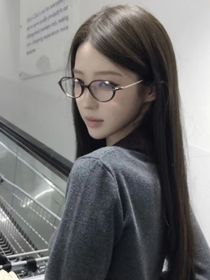 镇灵师大人只想干饭，十三战神却为她疯魔