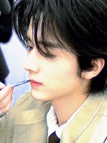 付辛博：反正禁止相拥